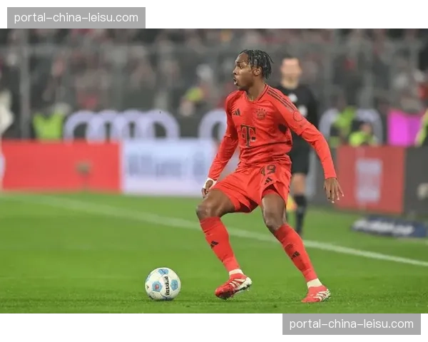 德甲迎来首位10后球员，居特尔16岁3天完成首秀