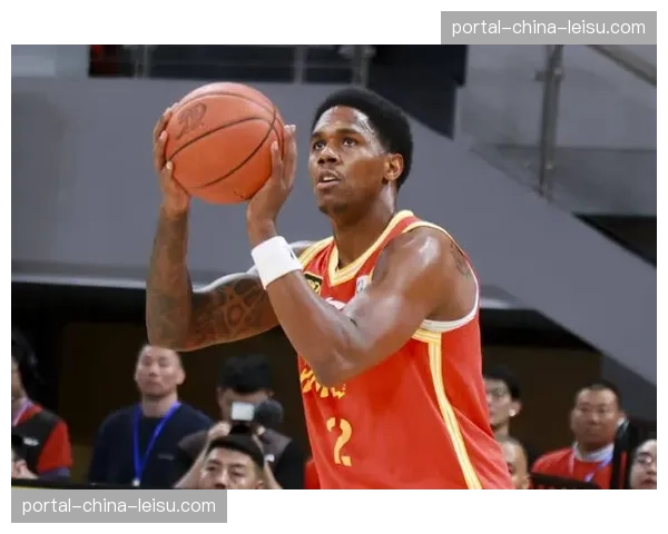 季后赛军备竞赛提速：五队近期外援补强动作频繁